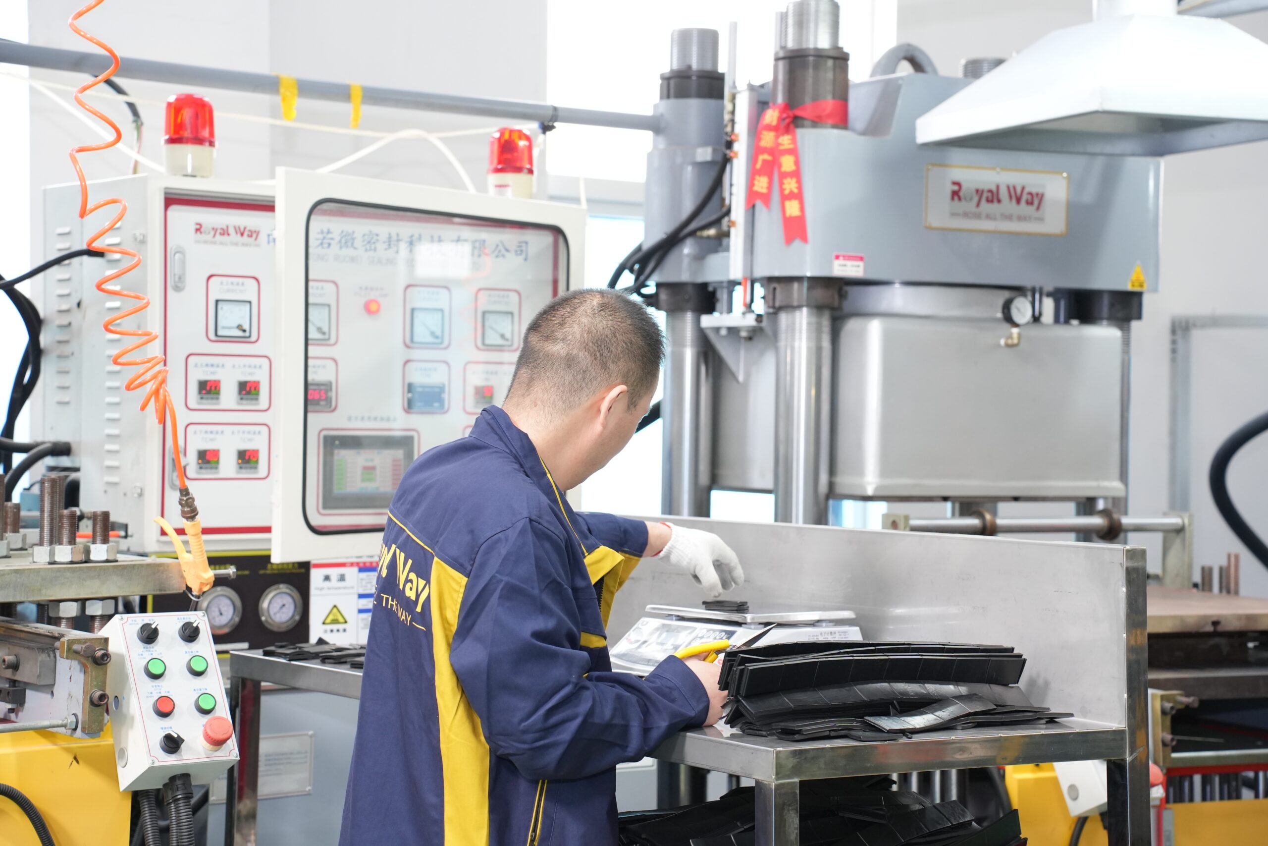 Clean and organized production workshop