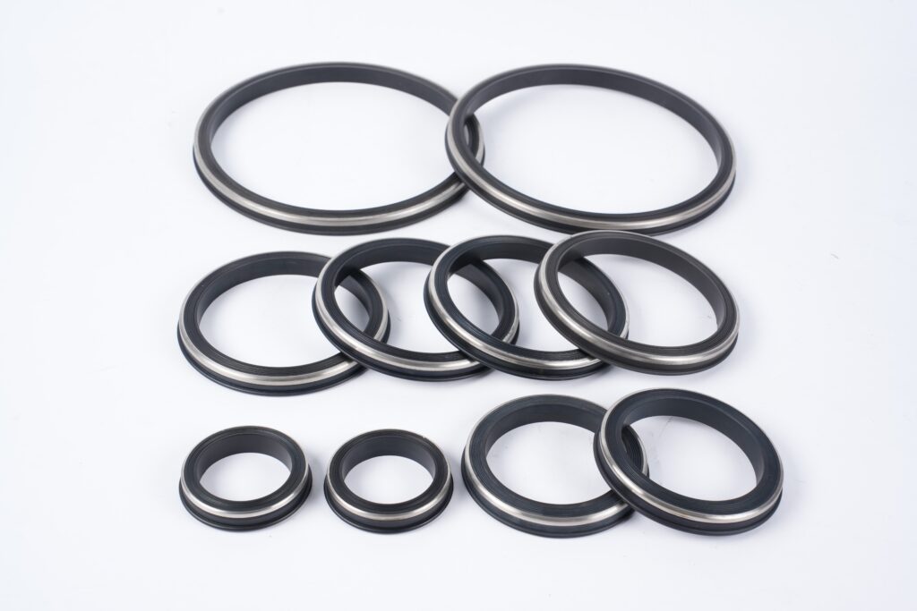 Figure 1502 HNBR Hammer Union Seal with Stainless Steel Ring
