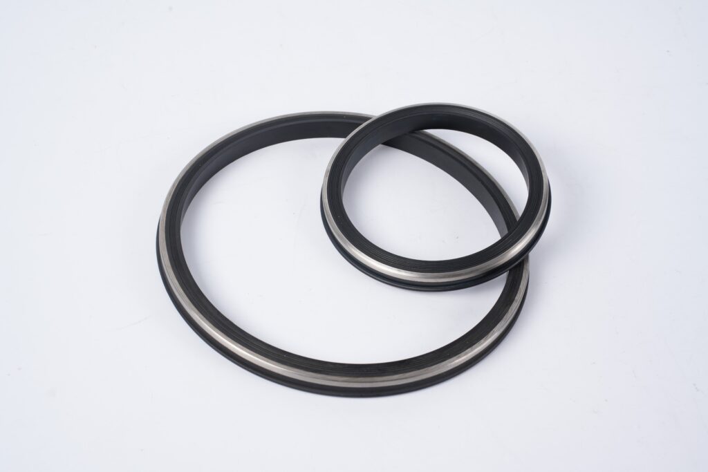 Figure 1502 HNBR Hammer Union Seal with Stainless Steel Ring